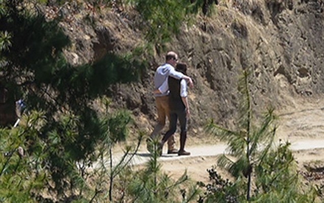 el-ele-tutub-qucaqlasib-gezdiler